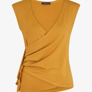 Top sin mangas con detalle drapeado - Mostaza